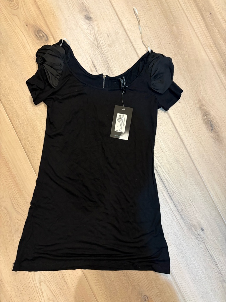 Guess By Marciano Black Puff Sleeve Scoop Neck Top